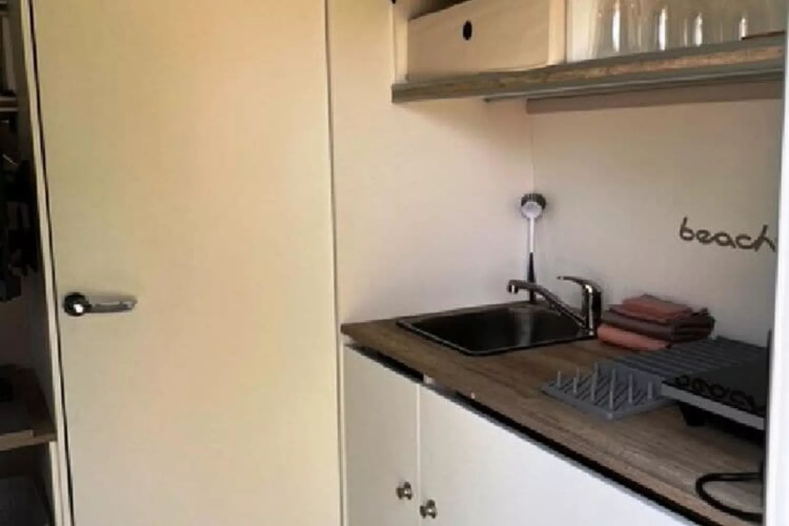 Camping Beachy 2 P-Kitchen