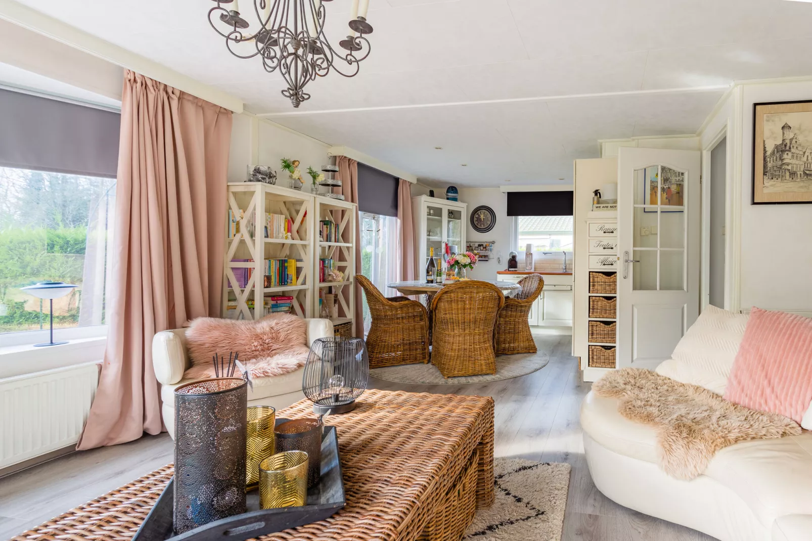 Flo's Home-Living room
