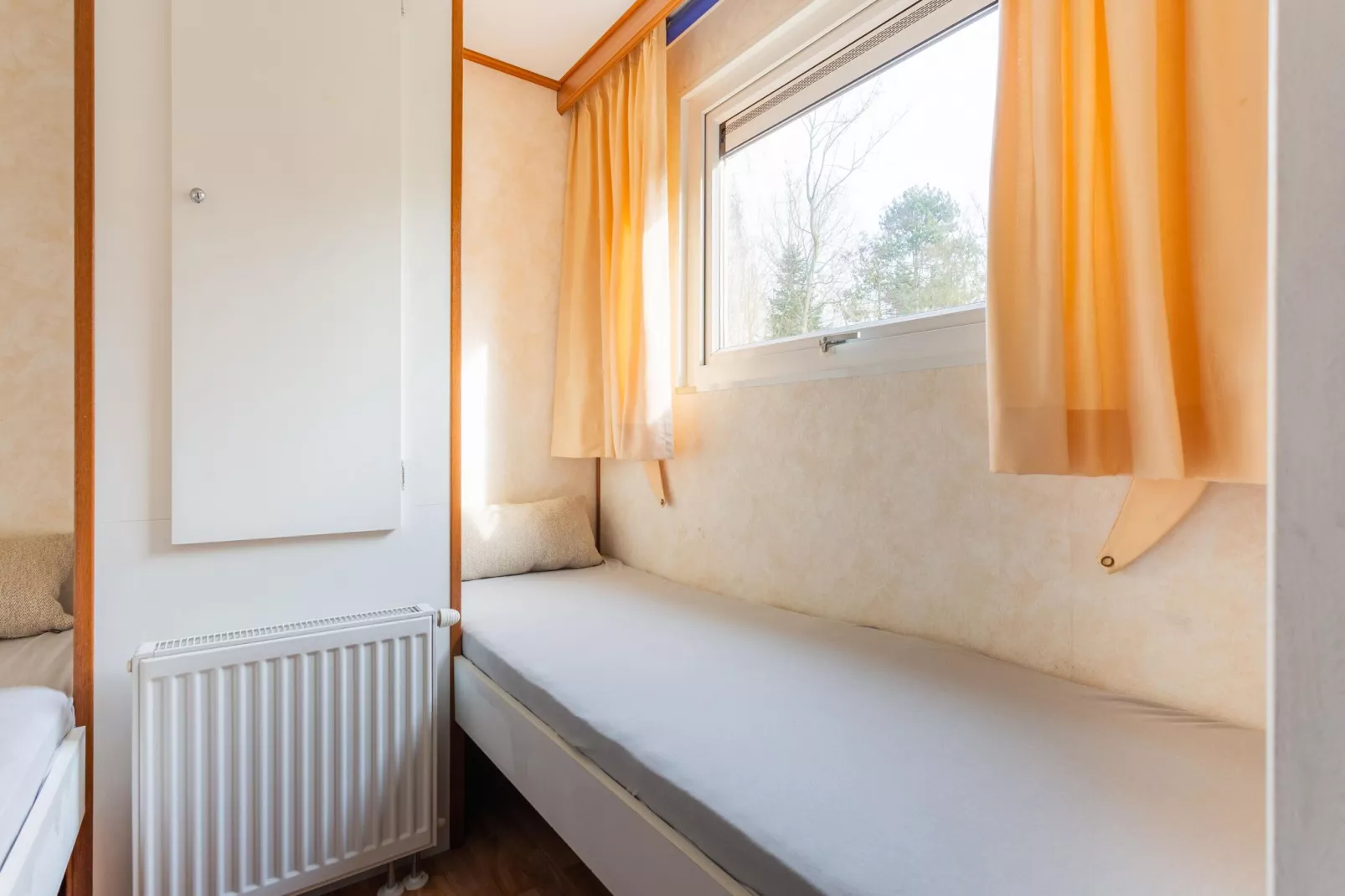 Flo's Home-Bedroom