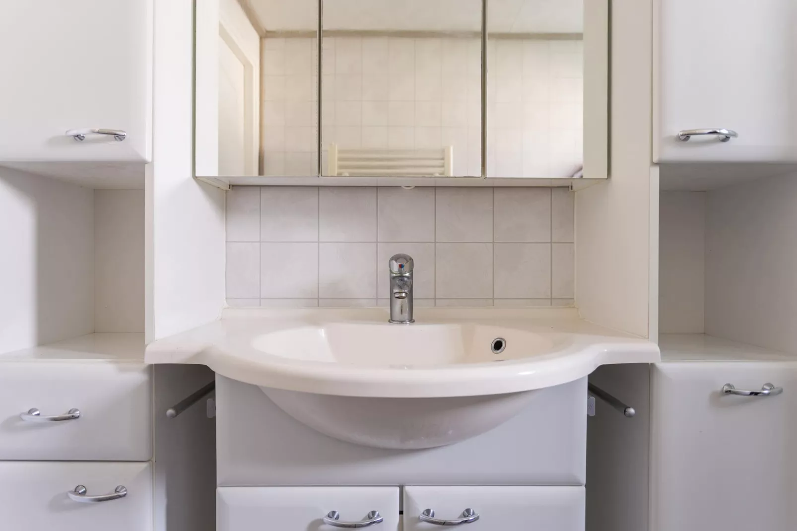 Flo's Home-Bathroom