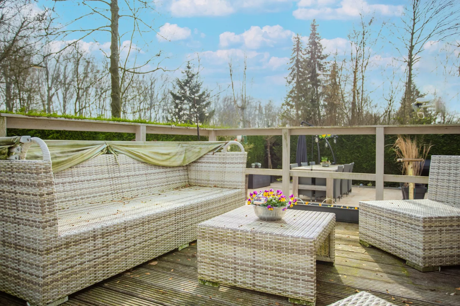 Flo's Home-Terrace balcony