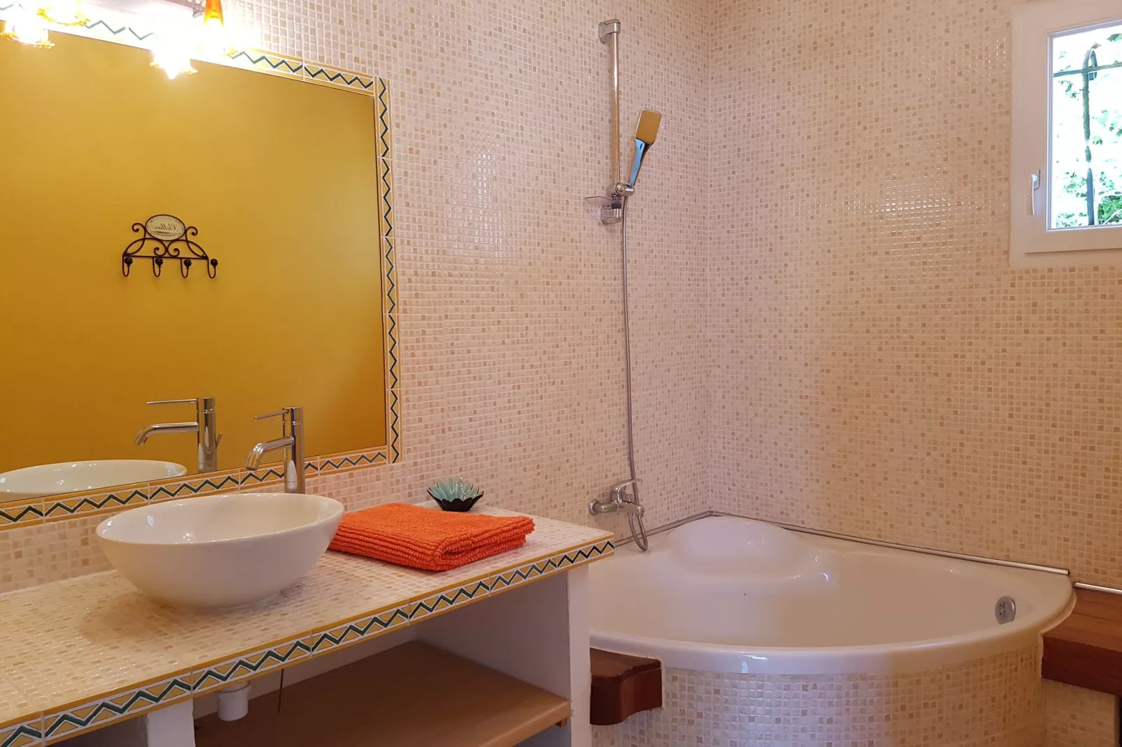 Courry-Bathroom
