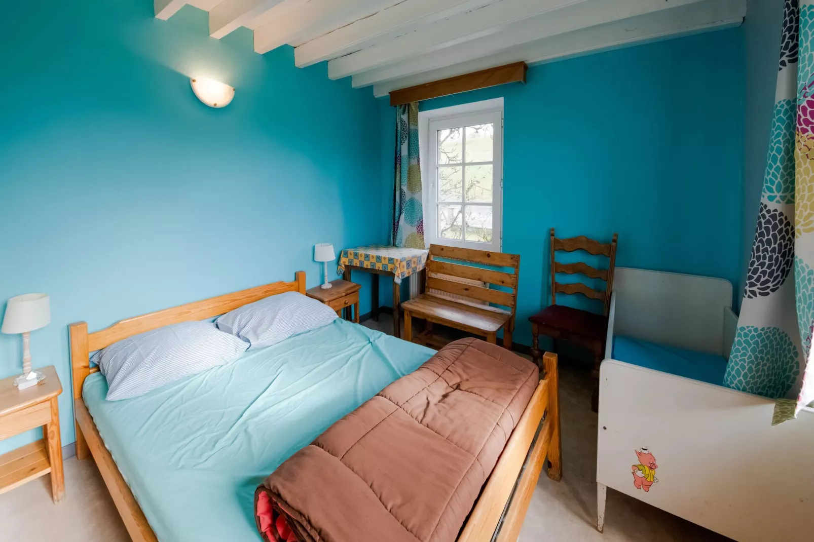 A Tchappe Mele-Bedroom