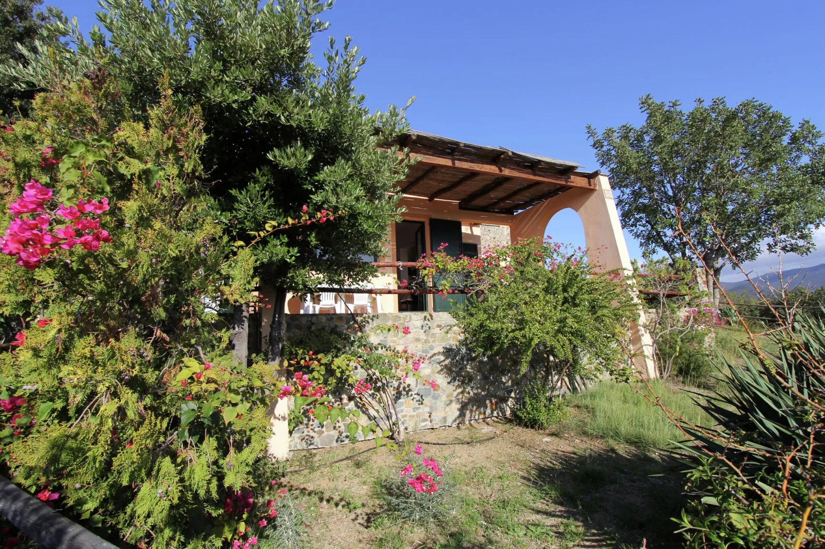 Villa del Mare Dipinto-Exterior summer
