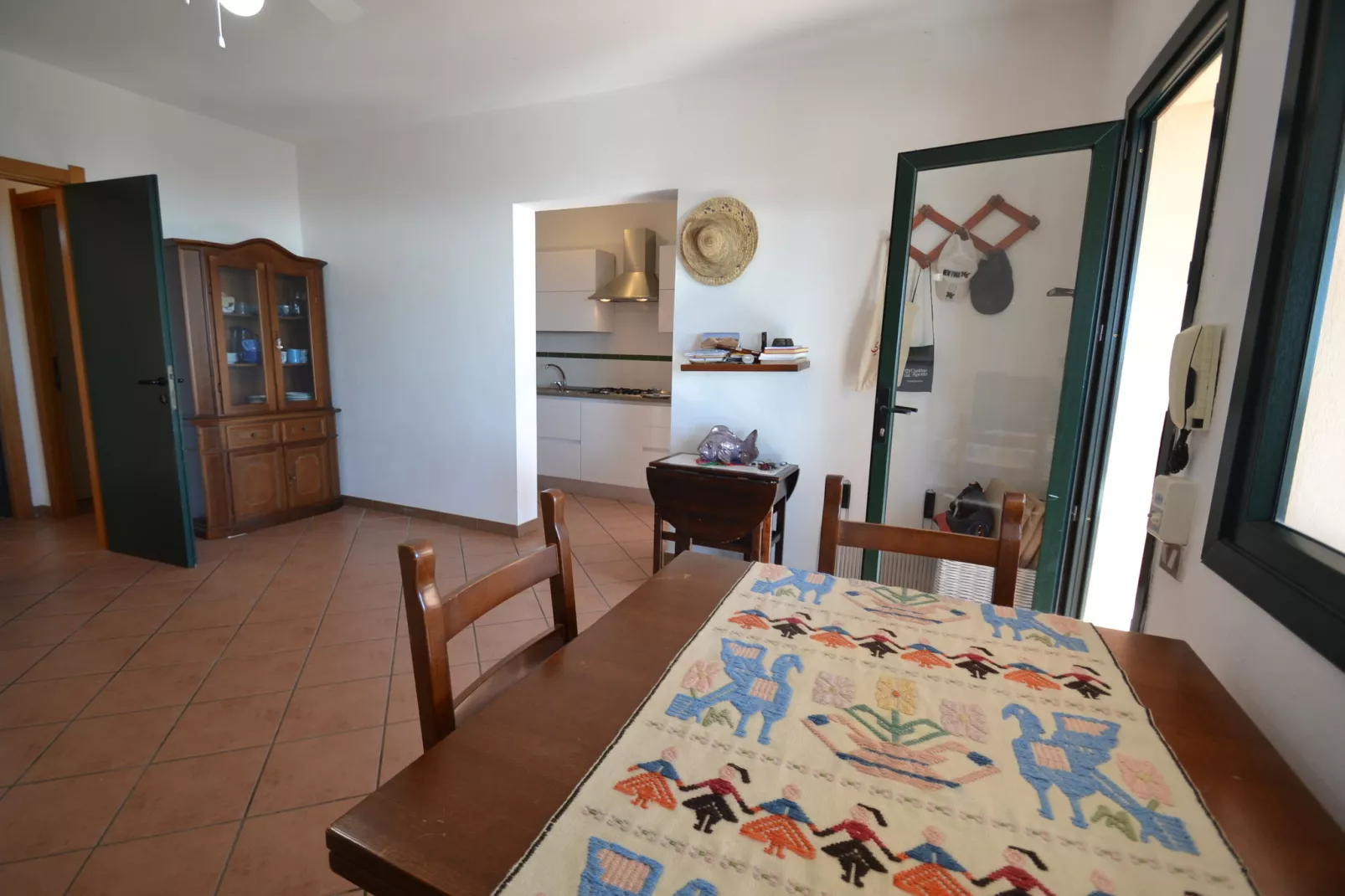 Villa del Mare Dipinto-Dining room