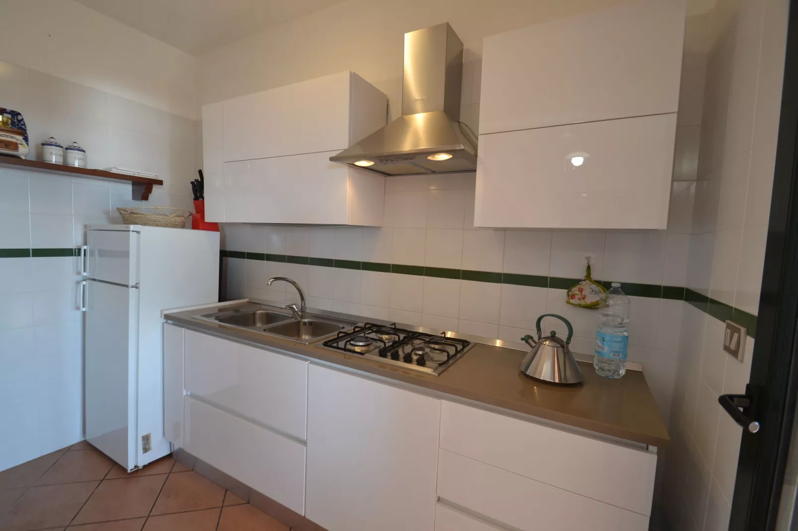 Villa del Mare Dipinto-Kitchen