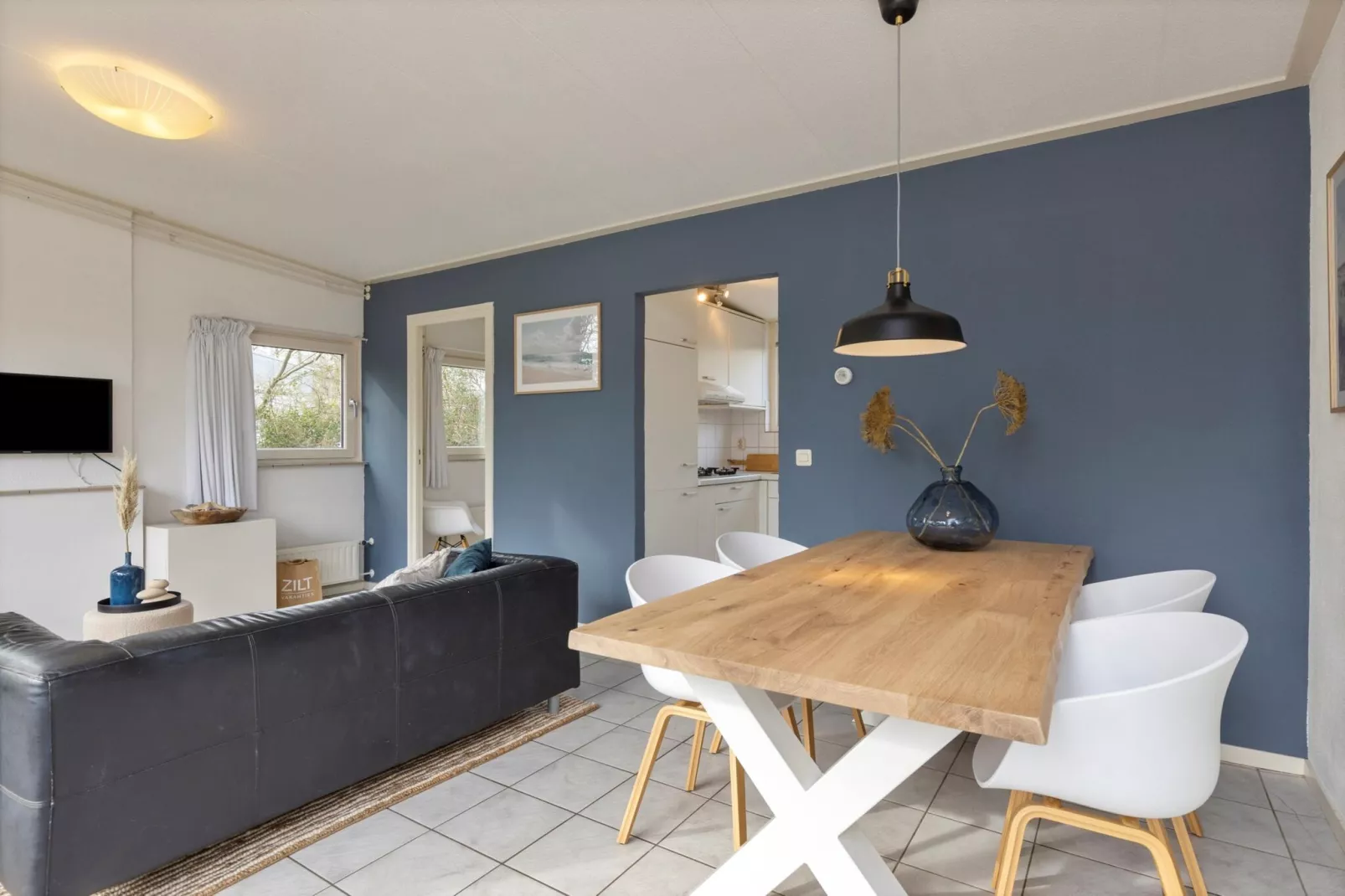 Leeuwerikenlaan 4-Dining room