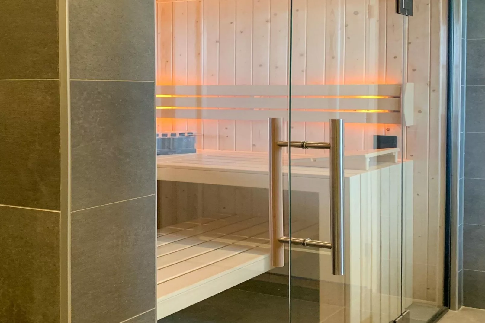 Friese Meren Villa's 20-Wellness