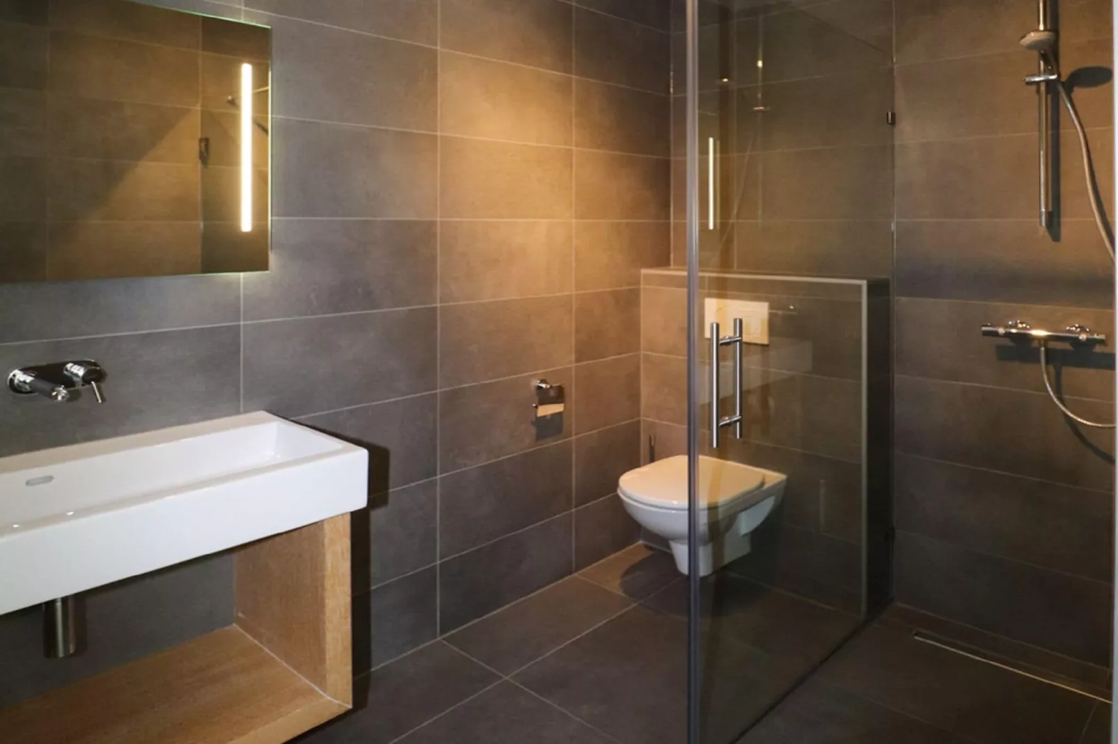 Friese Meren Villa's 20-Bathroom