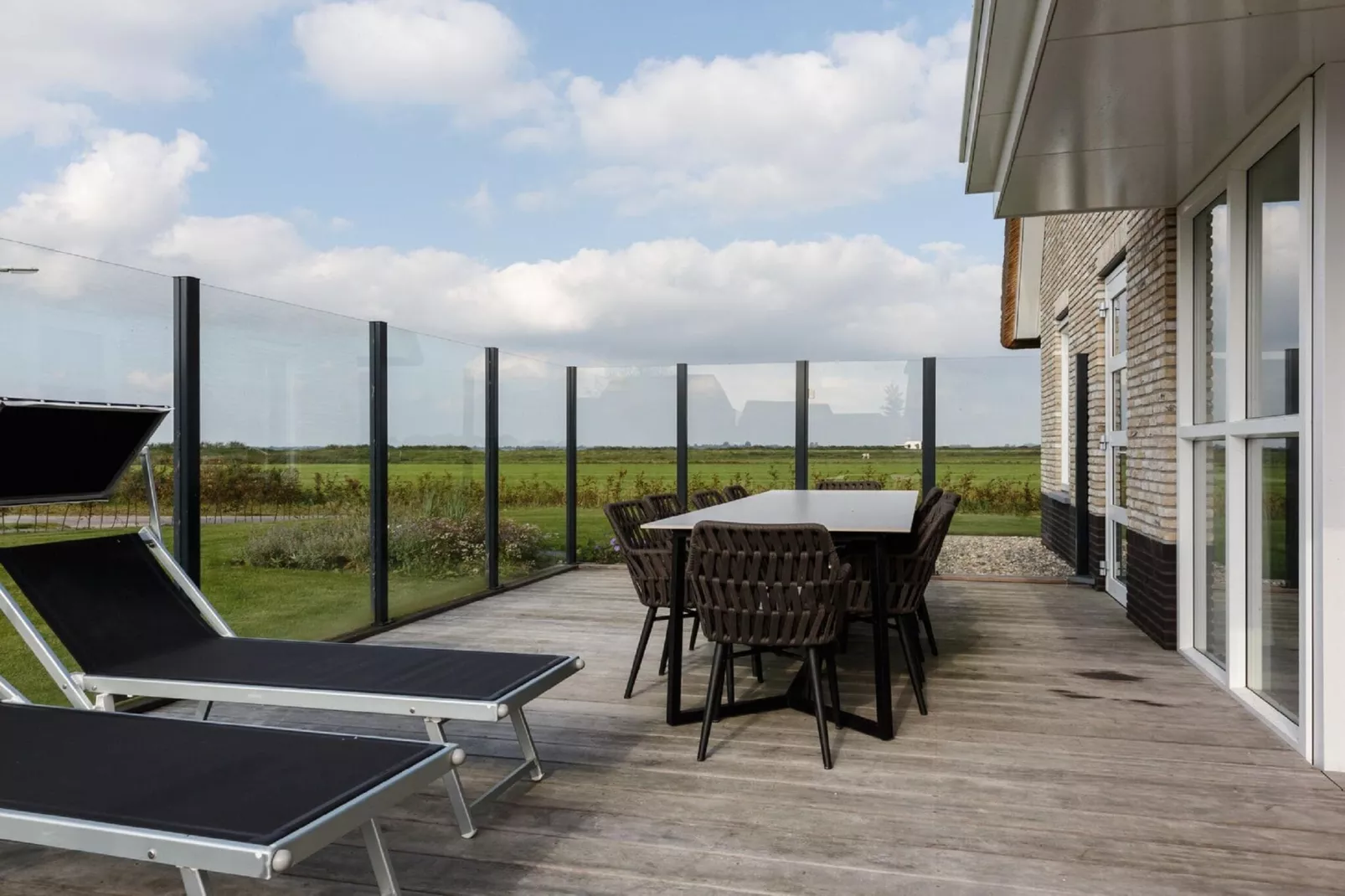 Friese Meren Villa's 20-Terrace balcony