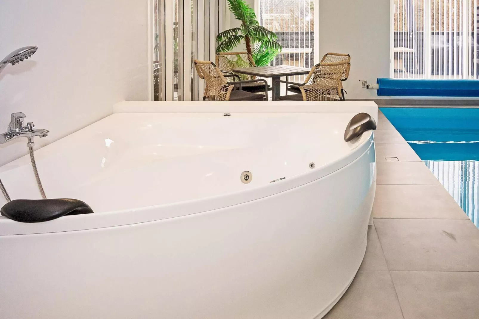 Retraite rénovée avec piscine -- By Traum Ferienwohnungen-Spa