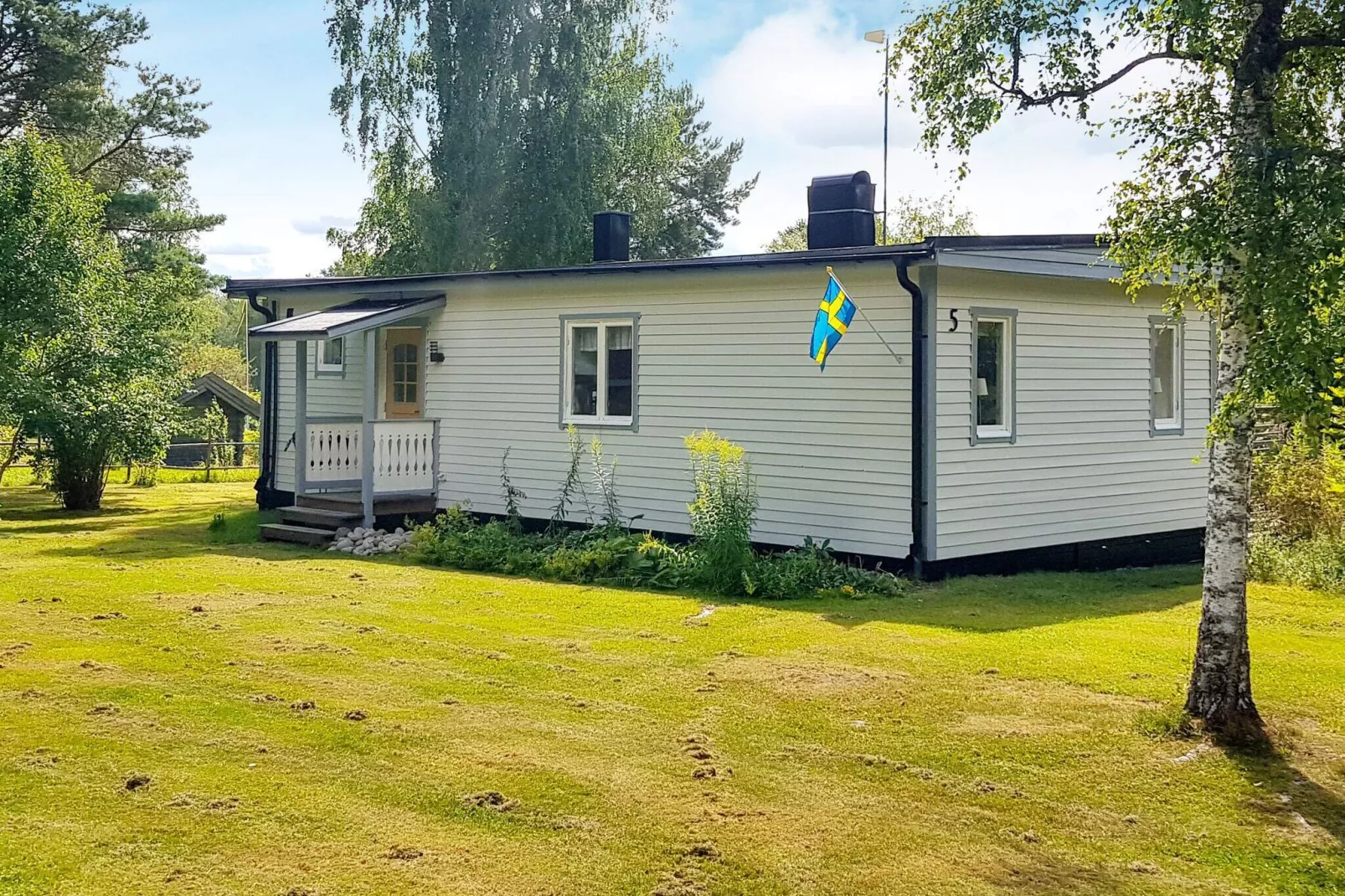 6 person holiday home in SKINNSKATTEBERG-Outdoor