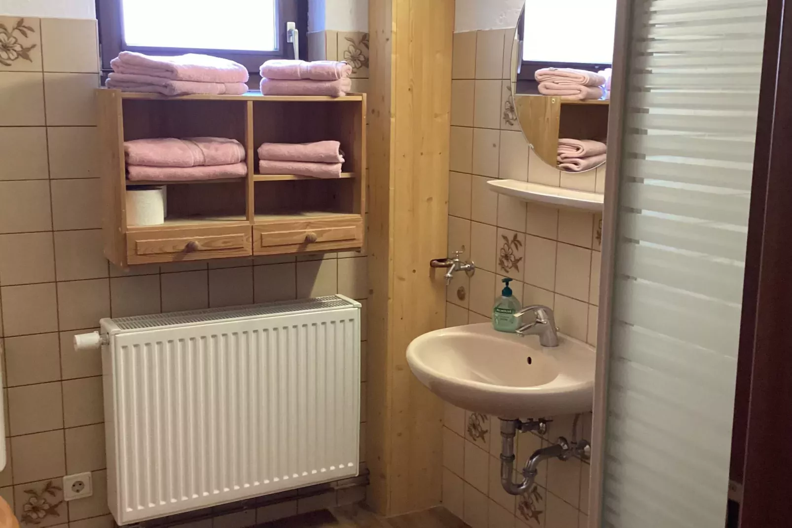 Fuchsbau-Bathroom