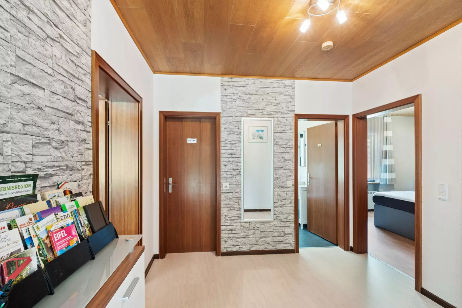 Eifel-Ferienhaus Rita Romag-Flur