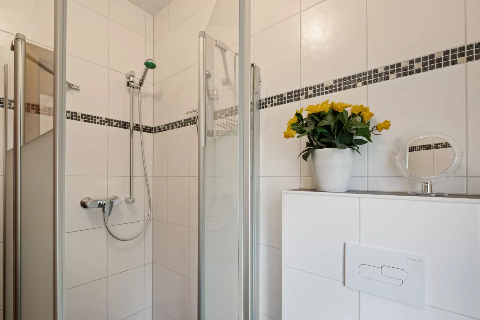 Eifel-Ferienhaus Rita Romag-Badezimmer