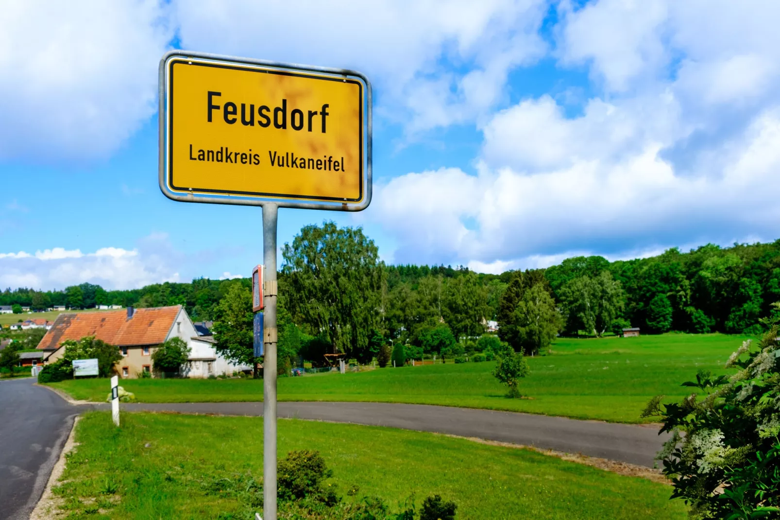 Eifel-Ferienhaus Rita Romag-Gebiete Sommer 1 km