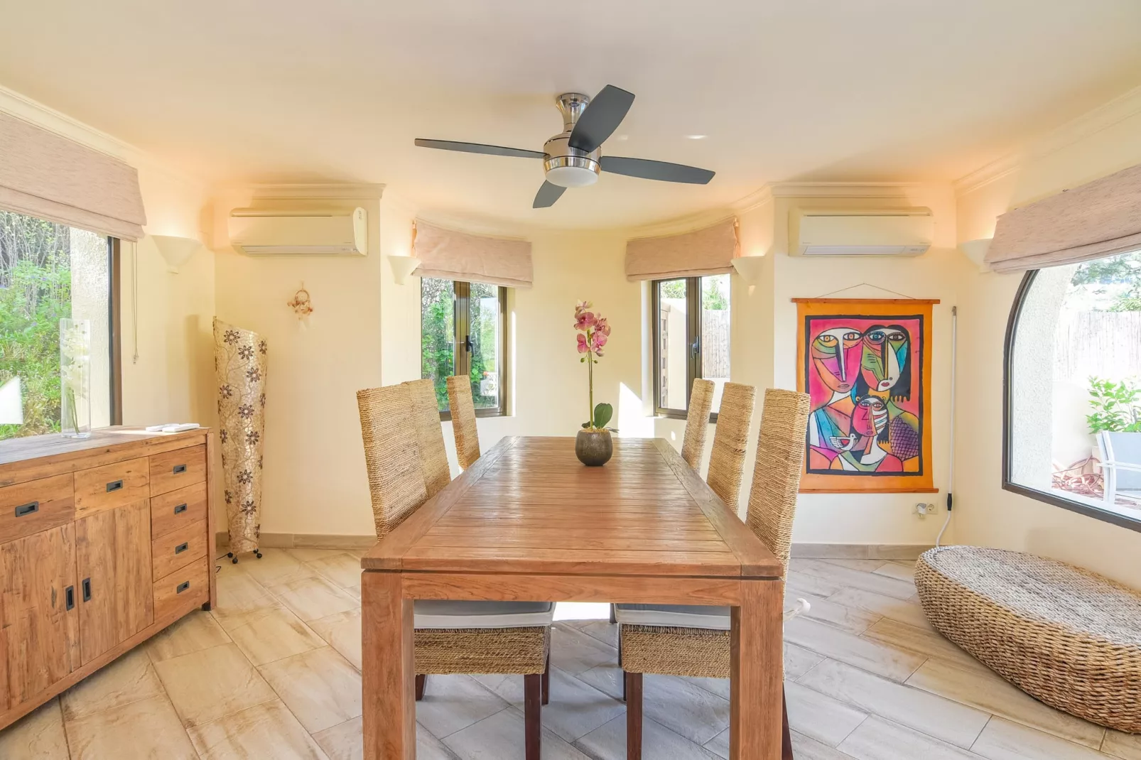 Villa Las Viñas	 - Dining room