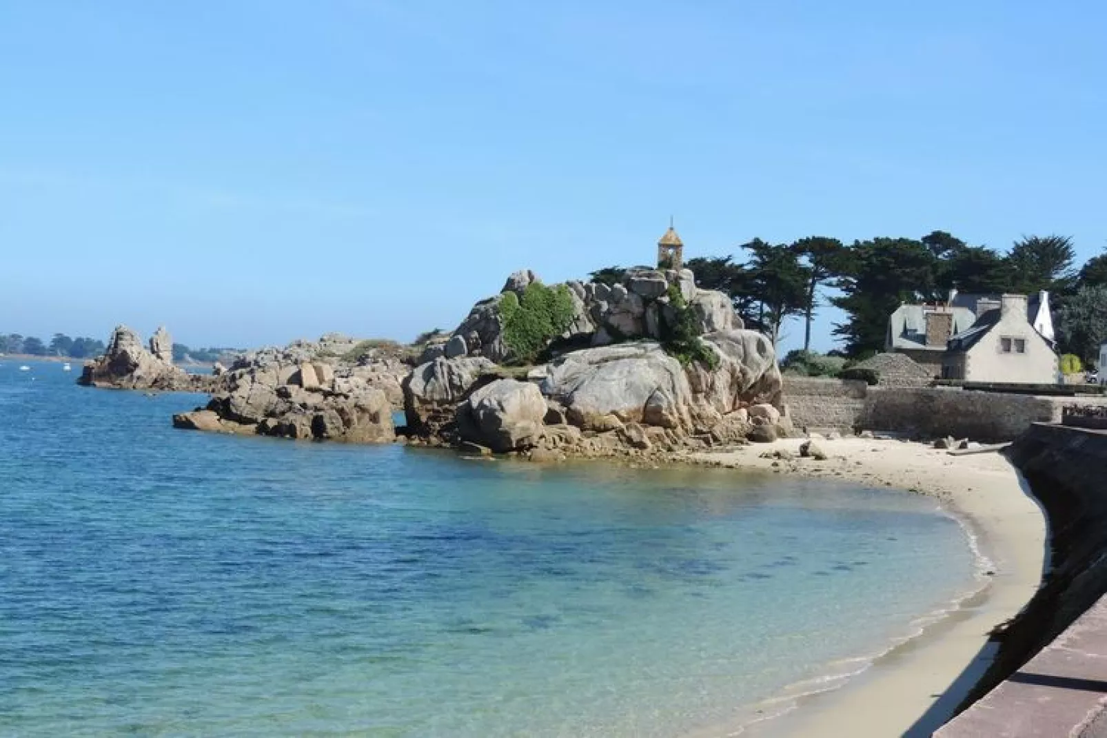 Maison Port-Blanc-Areas summer 1km