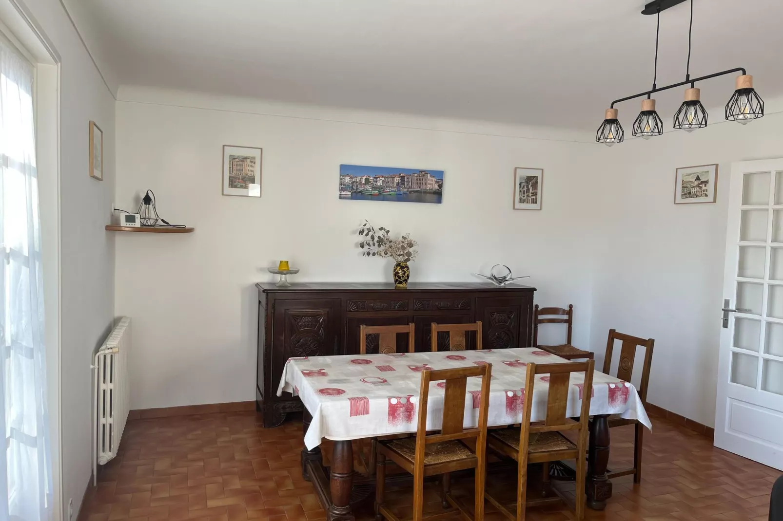 MAISON GURE AMETSA-Dining room