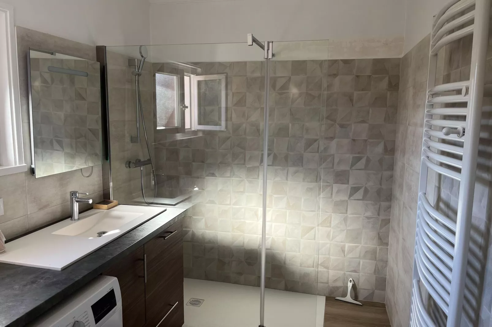MAISON GURE AMETSA-Bathroom