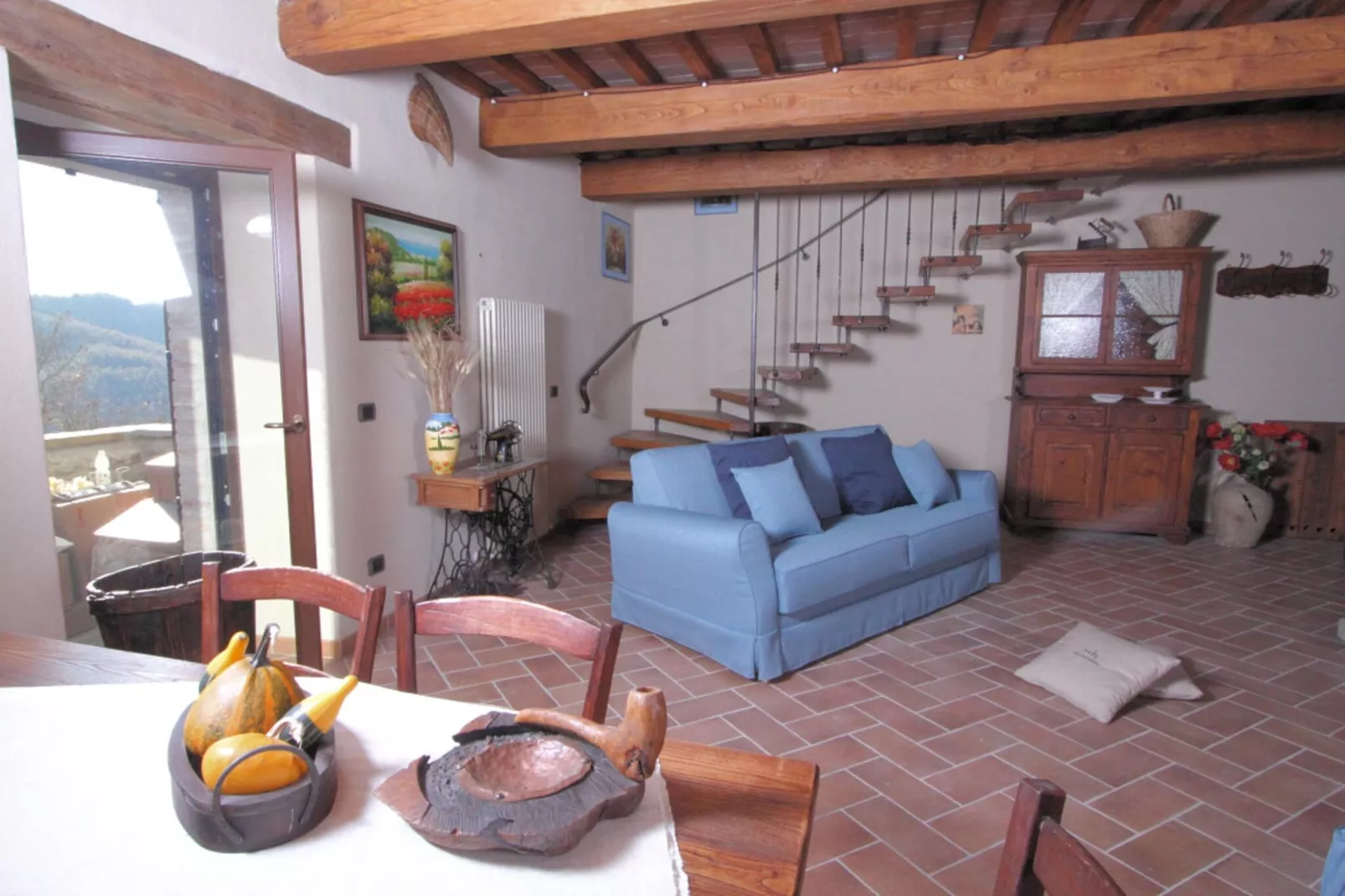 La Rocca Estate-Living room
