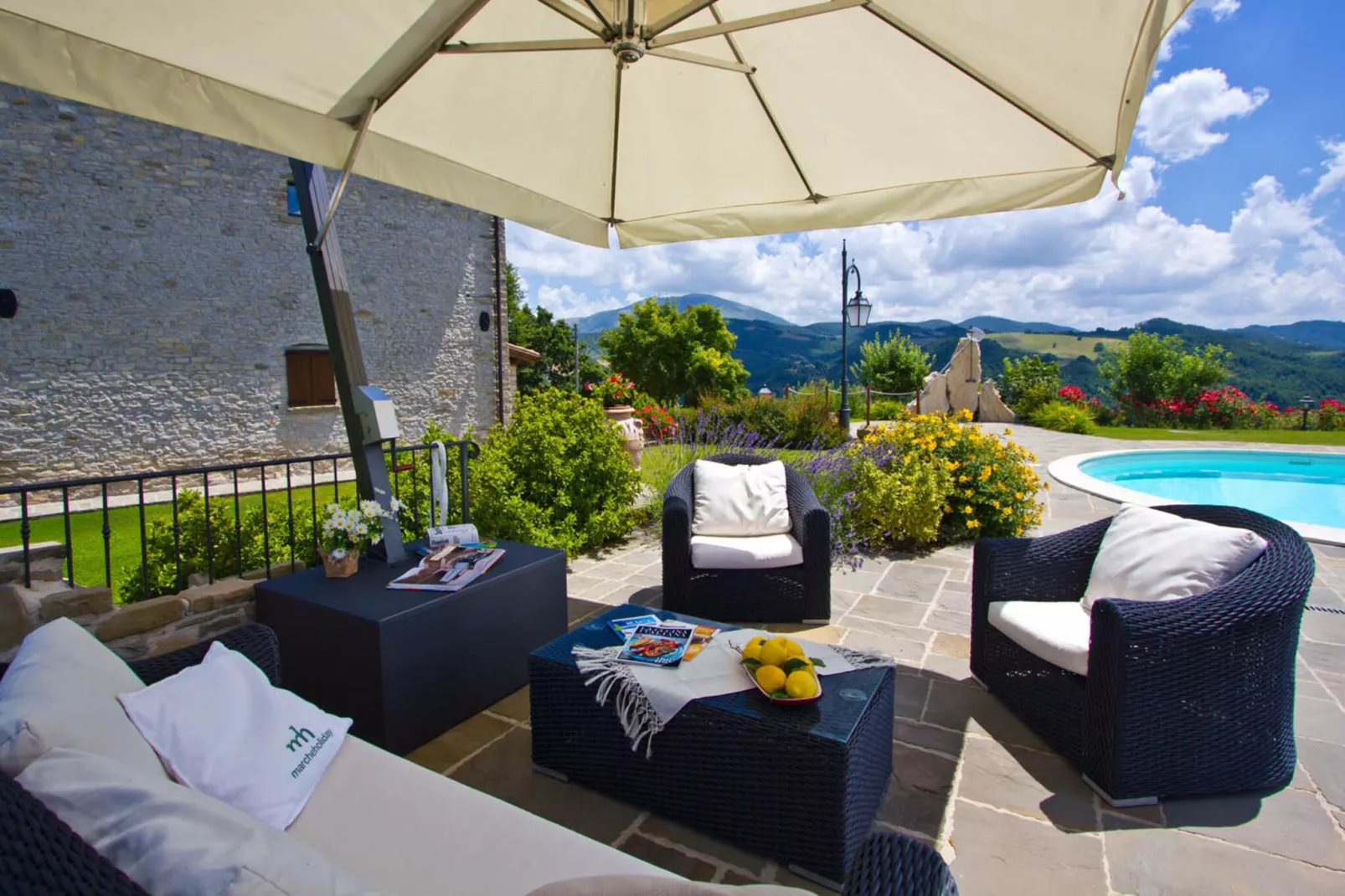 La Rocca Estate-Terrace balcony
