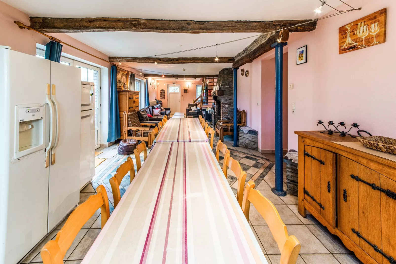 Sol Batire-Dining room