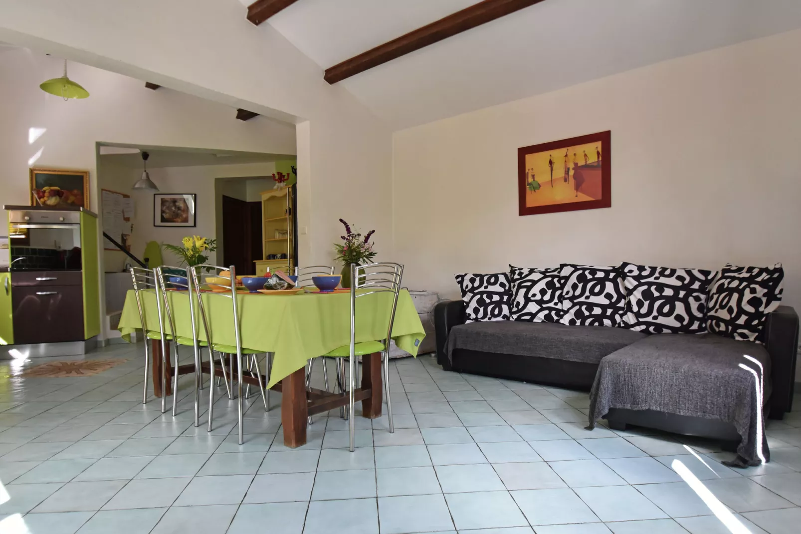 Les Chênes- SAINT-BRÈS-Dining room