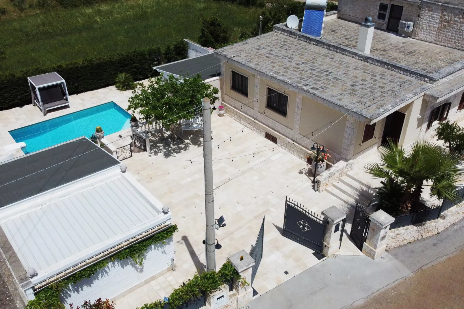 Luxury Vale Villa Locorotondo-Exterior summer
