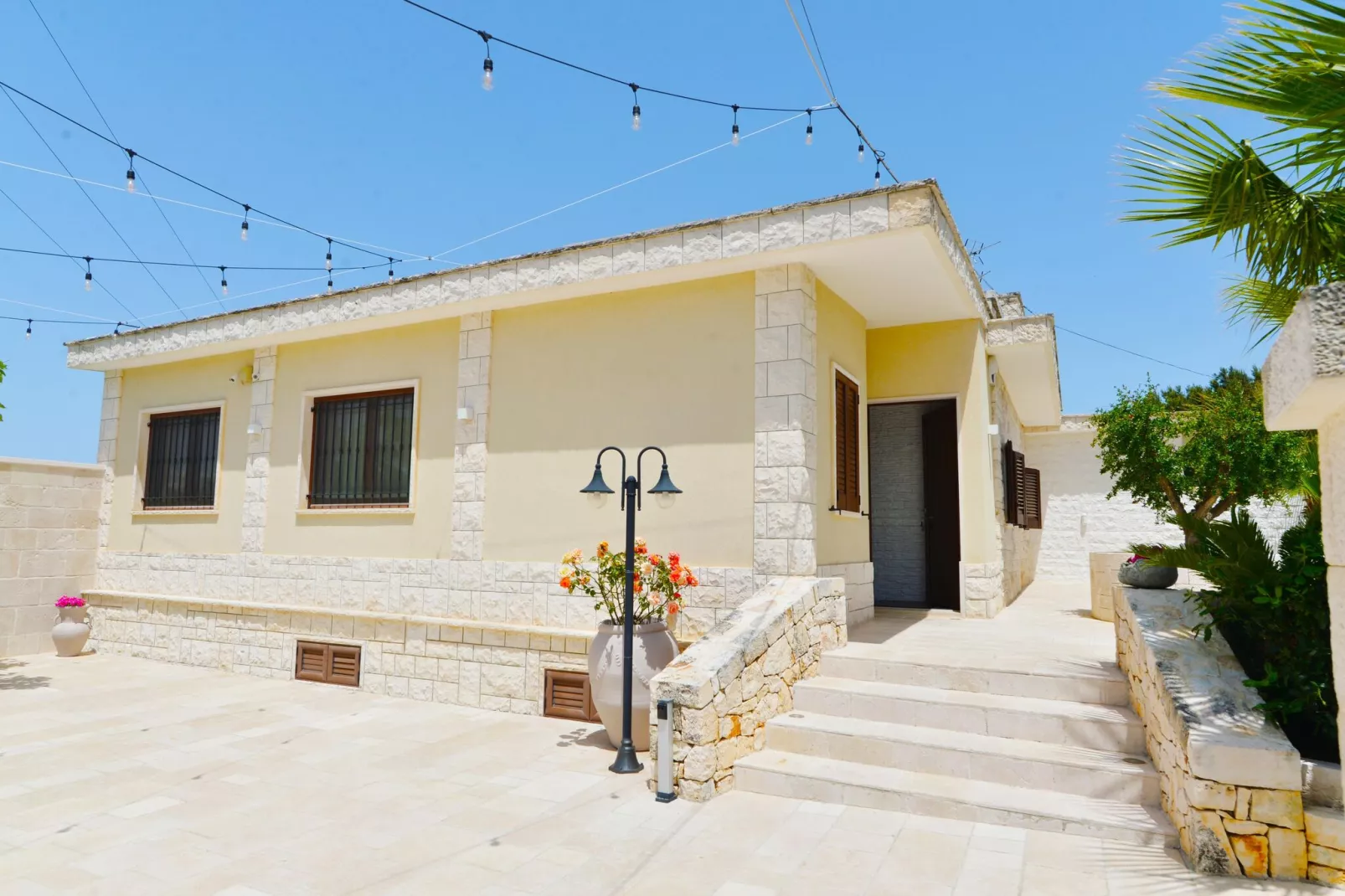 Luxury Vale Villa Locorotondo-Exterior summer