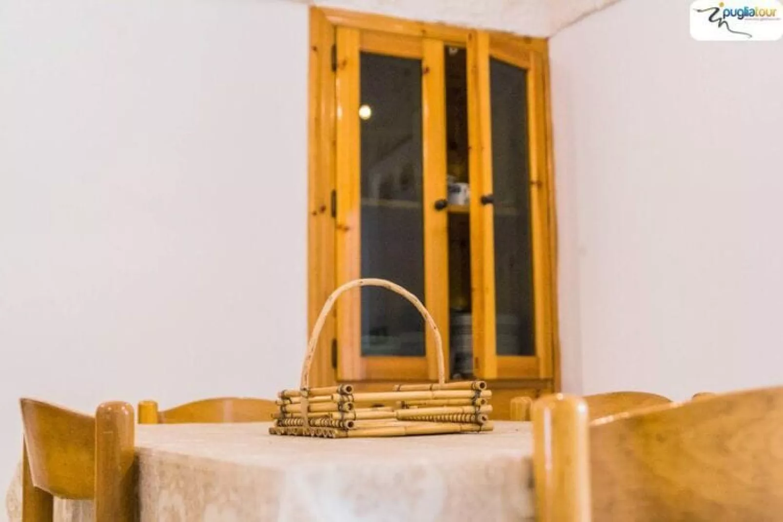 Trullo Cittadino Cisternino-Dining room