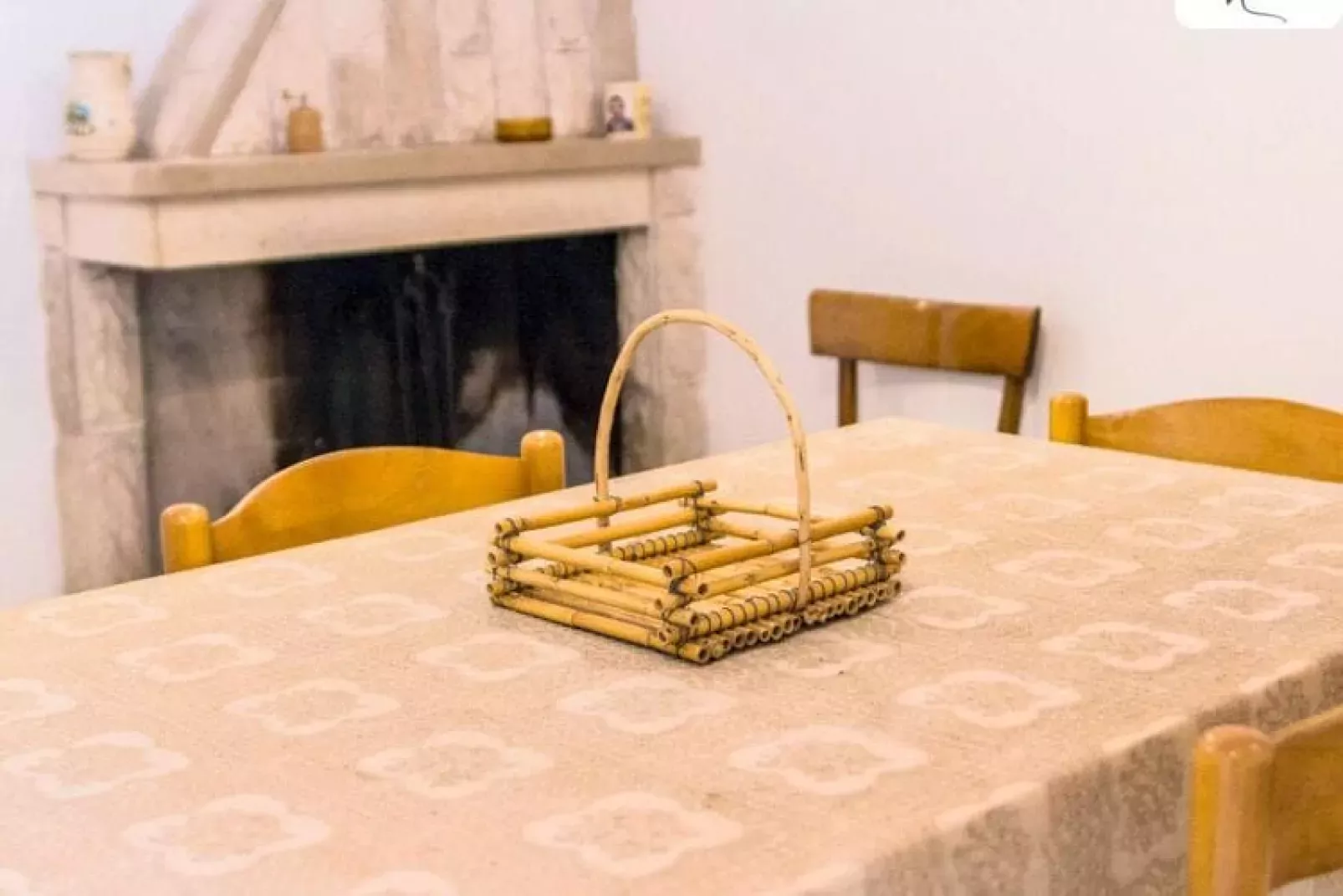 Trullo Cittadino Cisternino-Dining room