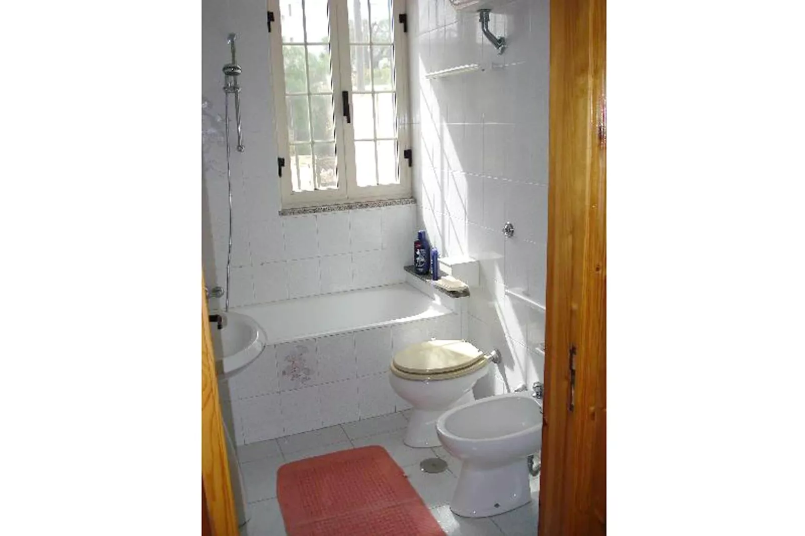 Trullo Cittadino Cisternino-Bathroom