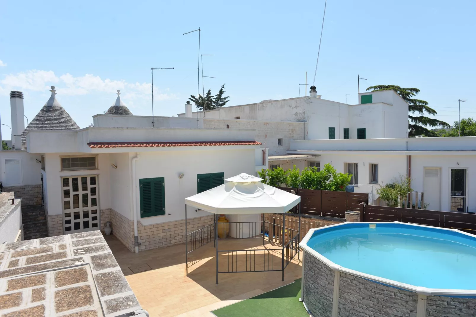 Trullo Cittadino Cisternino-Terrace balcony