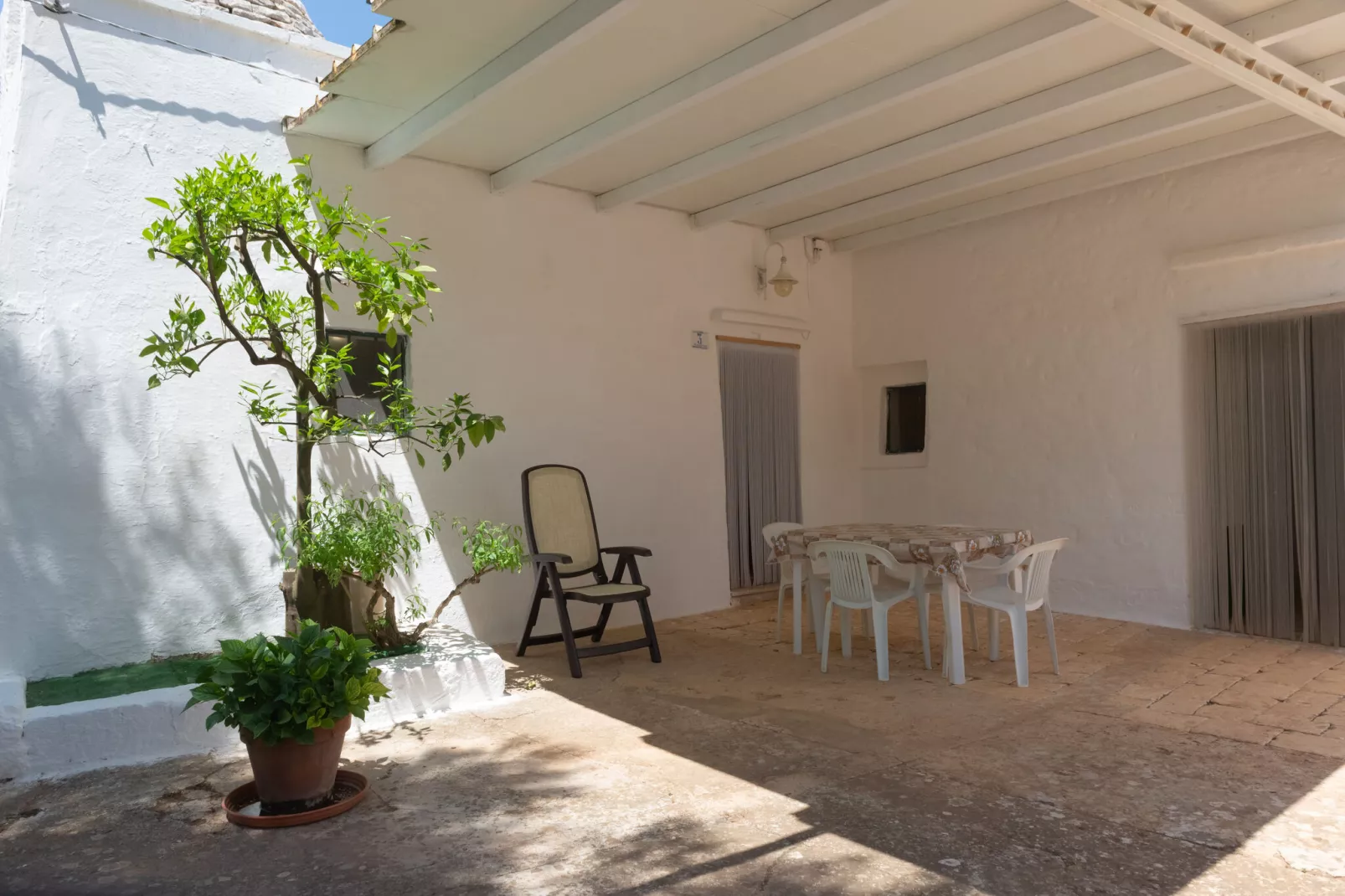 Trulli di Nonno Marco Cisternino-Terrace balcony