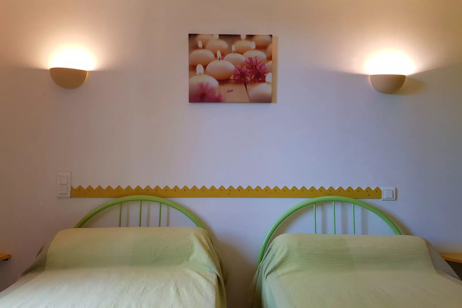 Les Chênes- SAINT-BRÈS-Bedroom
