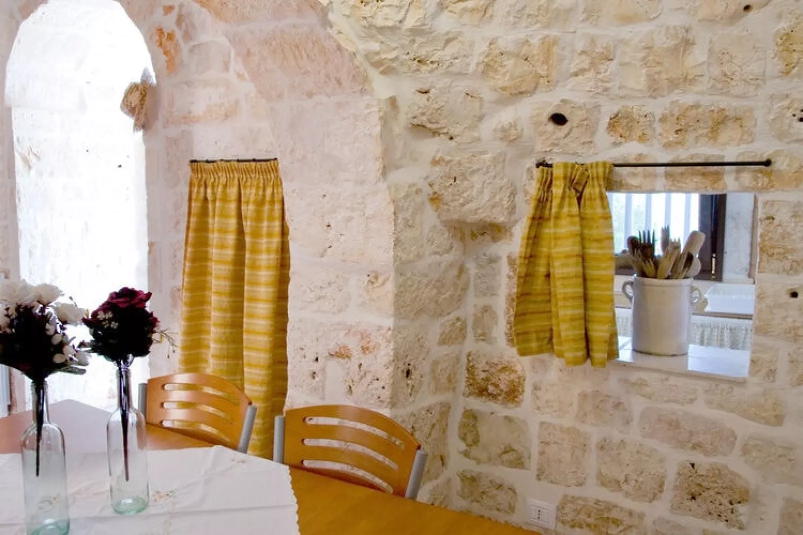 Trullo Filippo Ostuni-Esszimmer