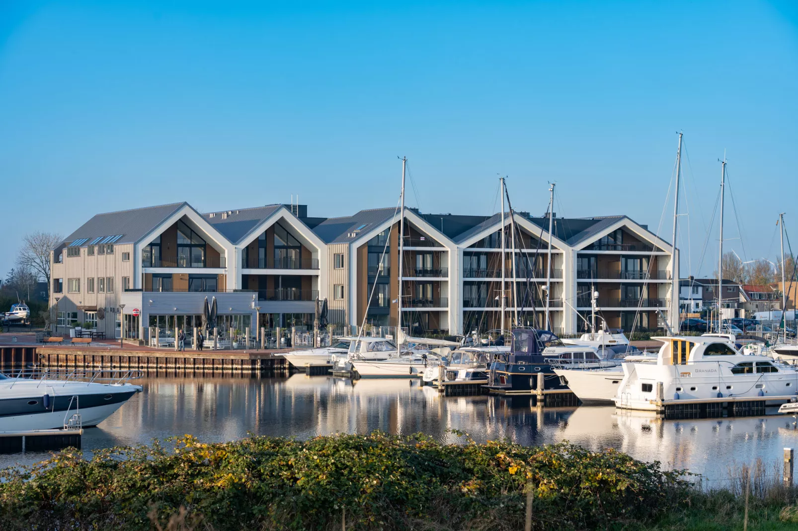 Harbour Loft1J-havenzicht-Exterior summer