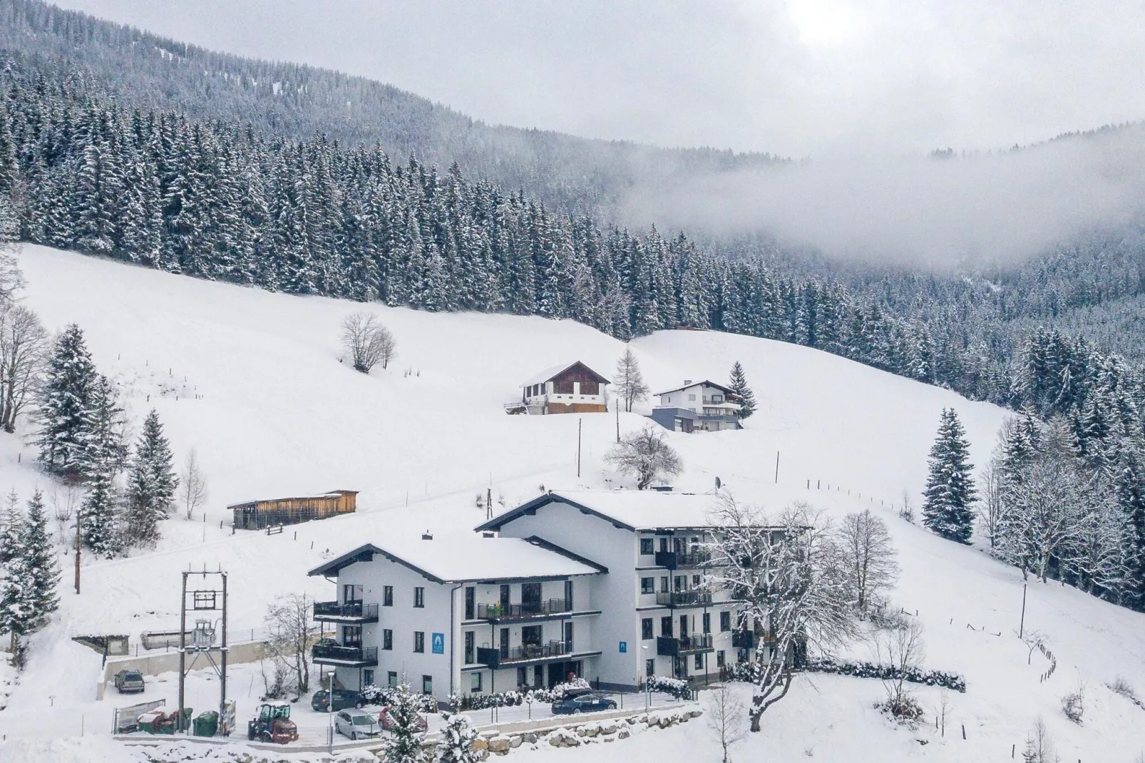 Hideaway Dachstein West 1-Area winter 1km