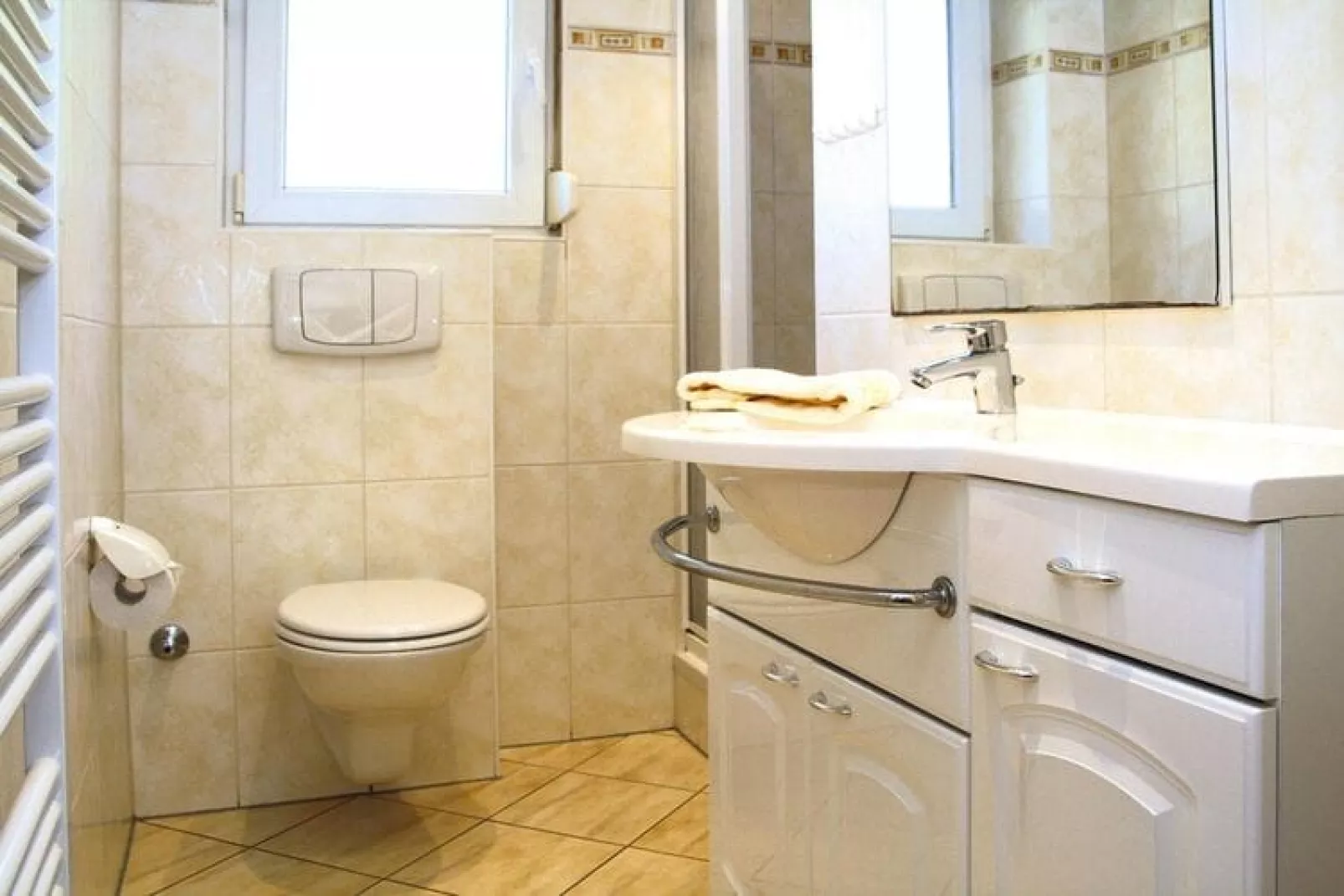 Terrasse 2 - Best Price 45 qm-Bathroom