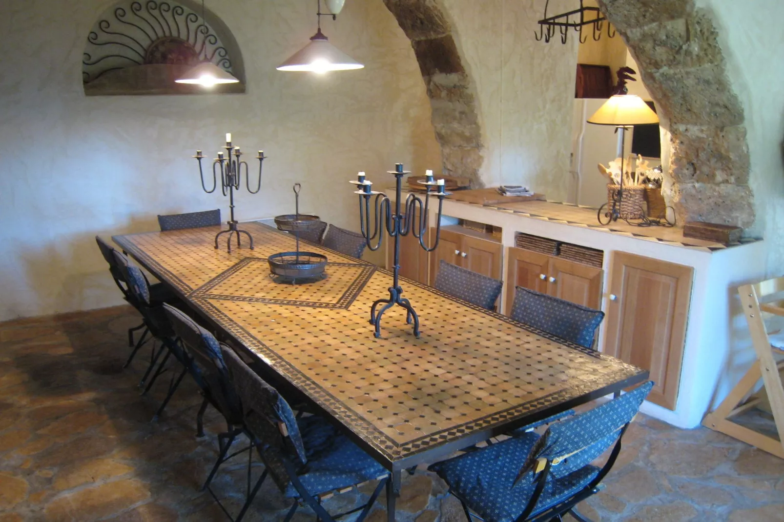 Bergerie Caseneuve-Dining room