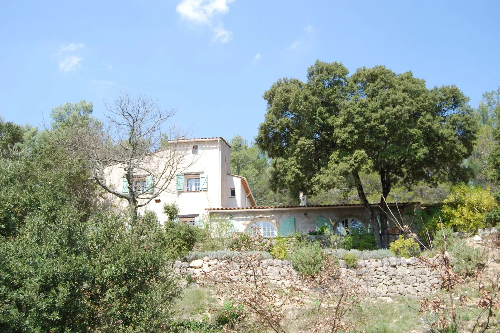Bergerie Caseneuve-Exterior summer