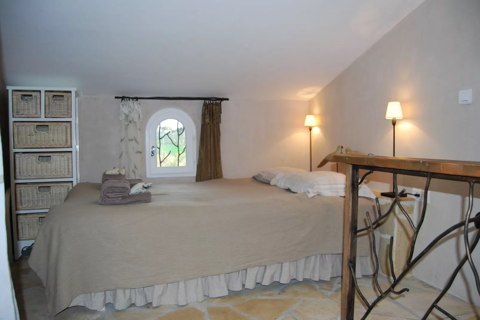 Bergerie Caseneuve-Bedroom