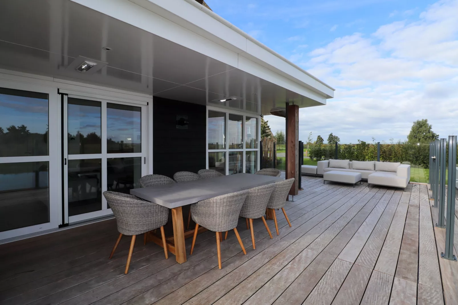 Friese Meren Villa's 12-Terrace balcony