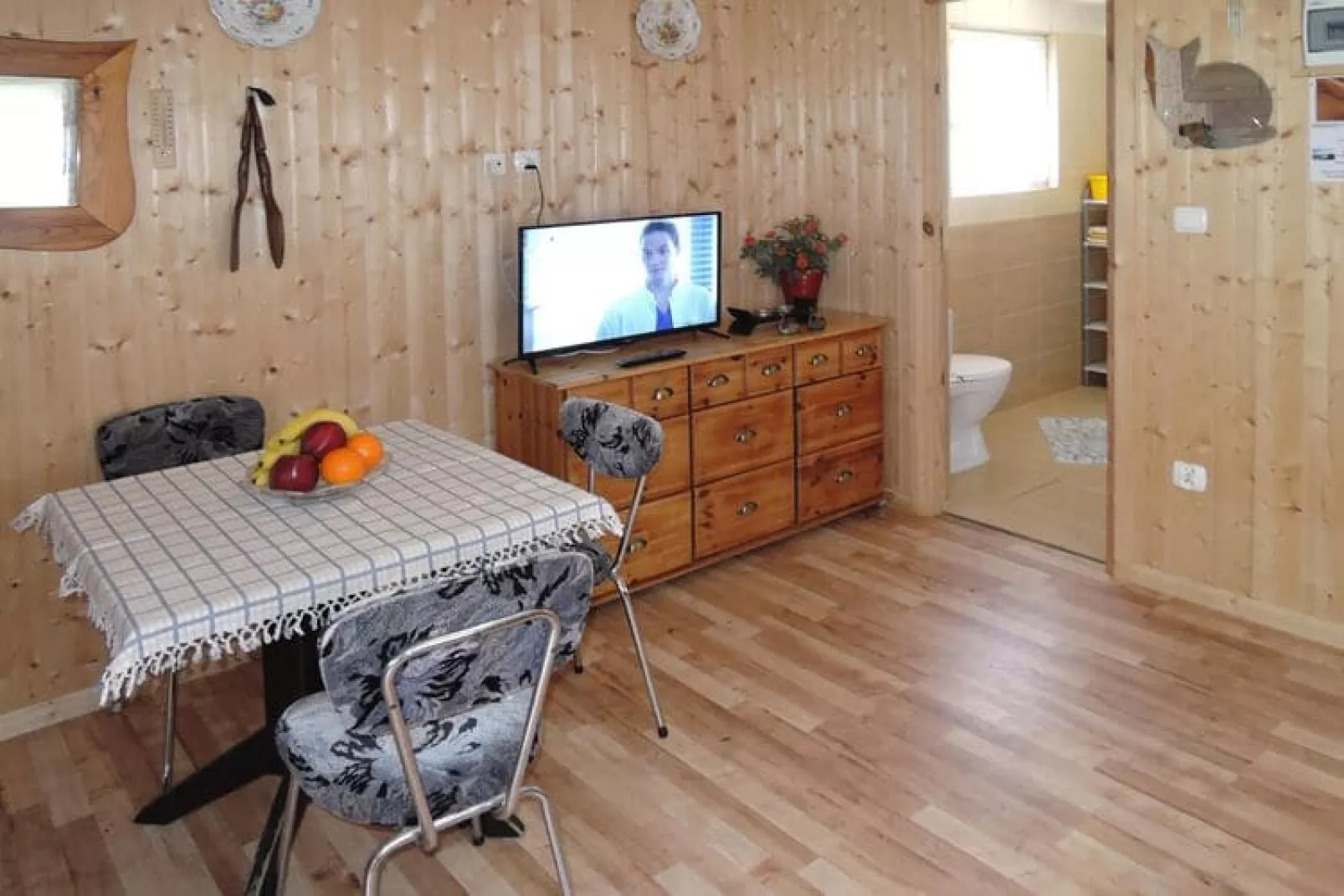 Holiday resort in Wiselka for 3 persons with carpark space-Living room