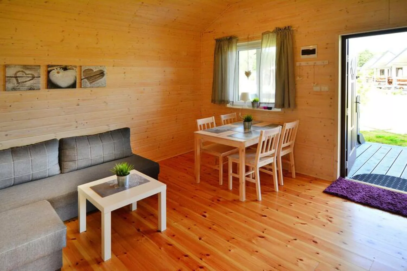 Domki wakacyjne przy basenie Jarosławiec-Living room