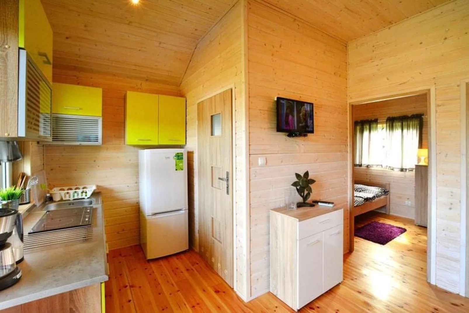 Domki wakacyjne przy basenie Jarosławiec-Kitchen