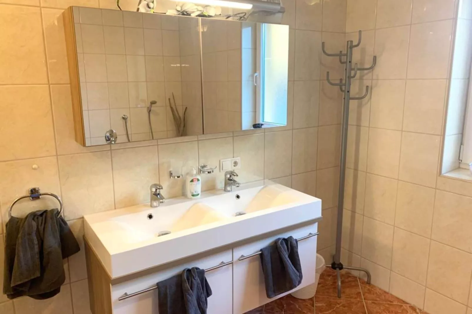 Apart Annabell-Bathroom