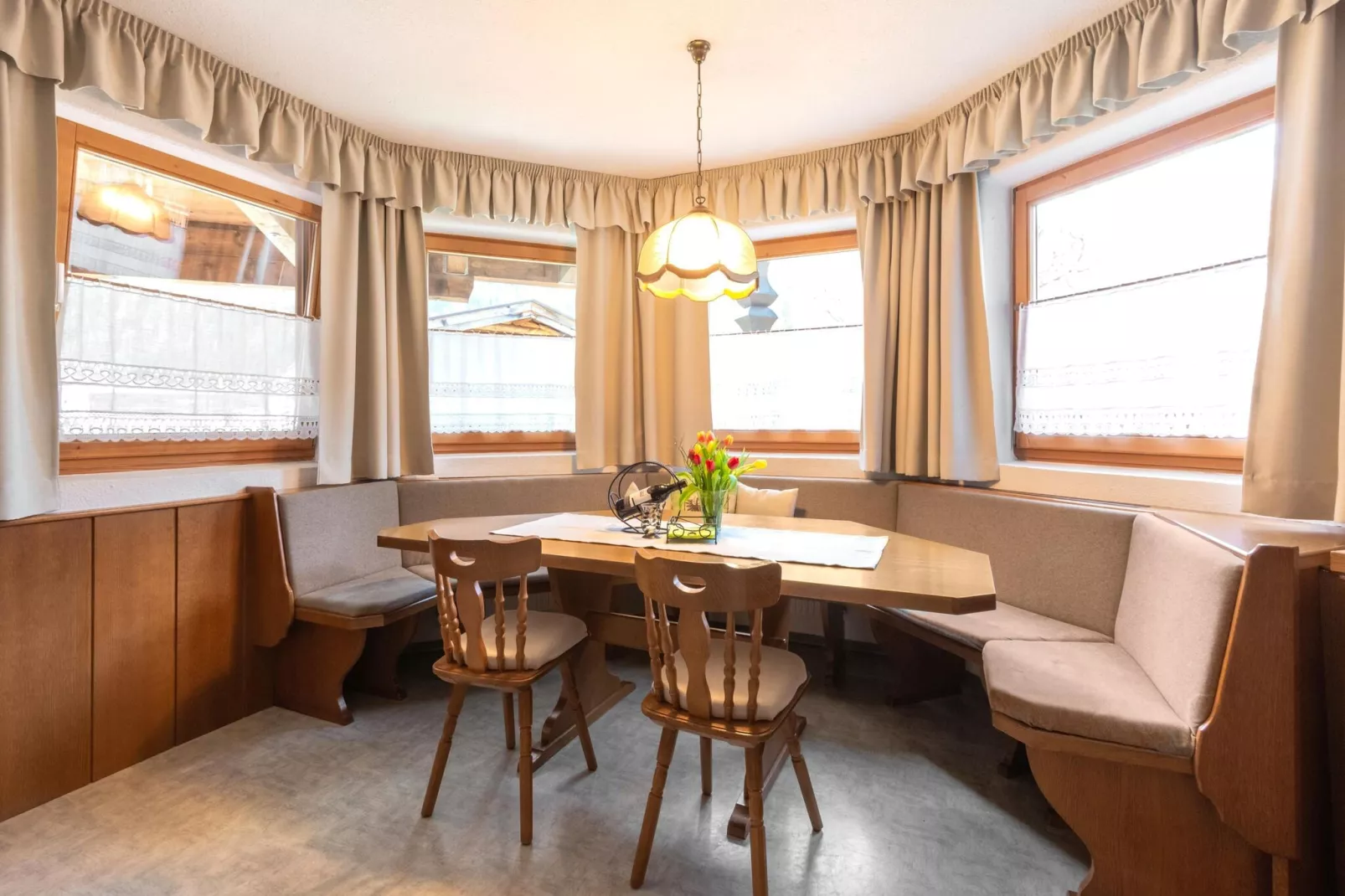 Helga-Dining room