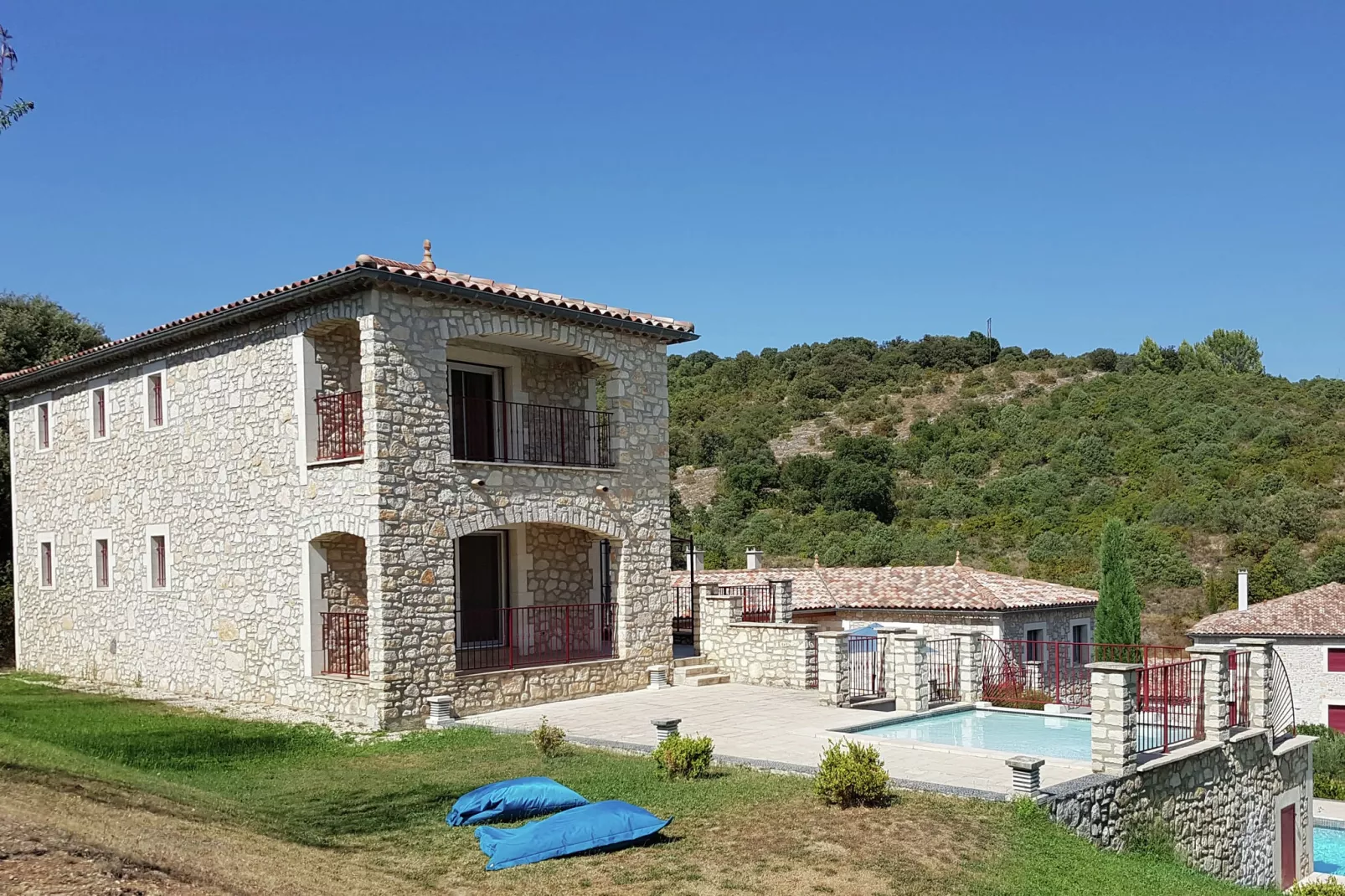 Villa des 4 vents C - Exterior in summer